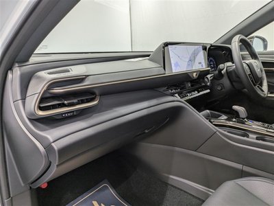 صورة مصغرة 39 لـ 2025 Toyota CROWN SPORT