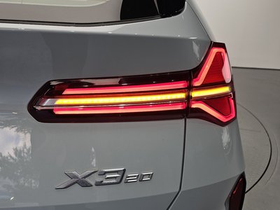 صورة 10 لـ 2025 BMW X3