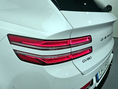 GENESIS GV80 - 10