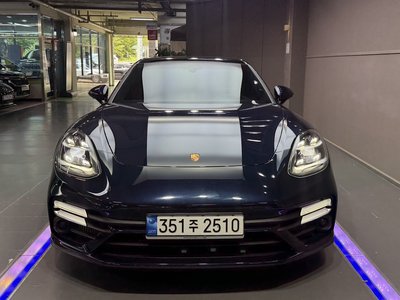 PORSCHE PANAMERA - 3