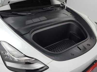 TESLA MODEL Y - 7