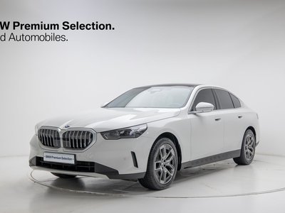 BMW 5 SERIES - 1