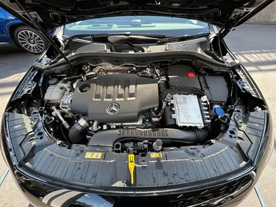 MERCEDES-BENZ GLA - 5