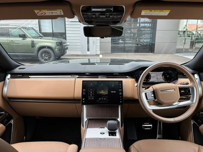 صورة 2 لـ 2025 LAND Rover RANGE ROVER