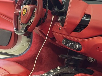 صورة مصغرة 11 لـ 2017 Ferrari 488 SPIDER