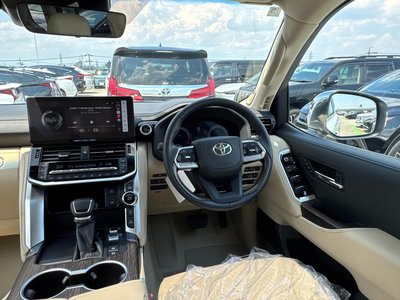 2025 Toyota LAND CRUISER 300 — миниатюра 42