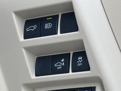 2025 Toyota LAND CRUISER 300 — миниатюра 46