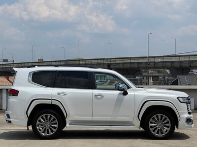 2025 Toyota LAND CRUISER 300 — миниатюра 20