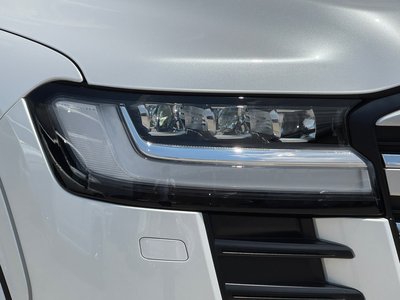 2025 Toyota LAND CRUISER 300 — миниатюра 22