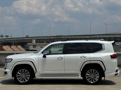 2025 Toyota LAND CRUISER 300 — миниатюра 18
