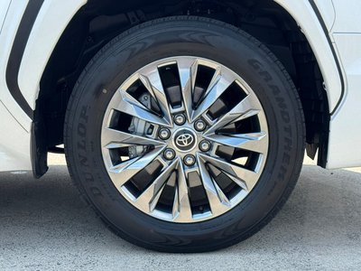 2025 Toyota LAND CRUISER 300 — миниатюра 41