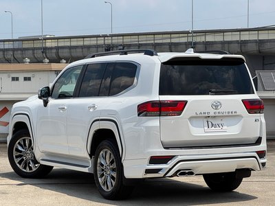 2025 Toyota LAND CRUISER 300 — миниатюра 15