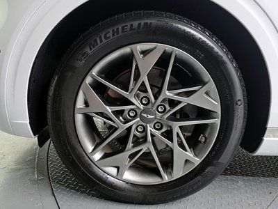 صورة 6 لـ 2021 Genesis GV70