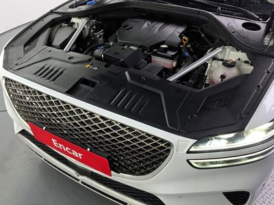 صورة 7 لـ 2021 Genesis GV70
