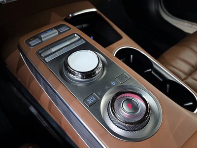 صورة 9 لـ 2021 Genesis GV70