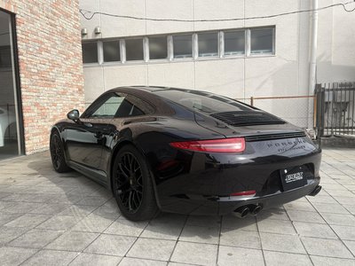 PORSCHE 911 - 8