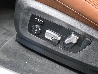 2025 BMW X7 — миниатюра 32