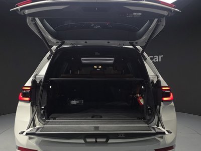 2025 BMW X7 — миниатюра 25