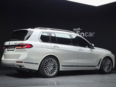 2025 BMW X7 — фото 4