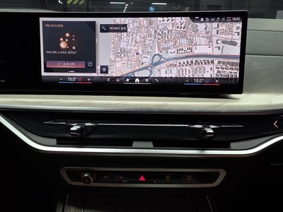 2025 BMW X7 — миниатюра 19
