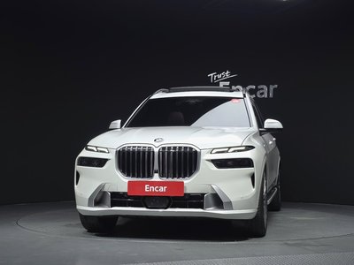 2025 BMW X7 — фото 2