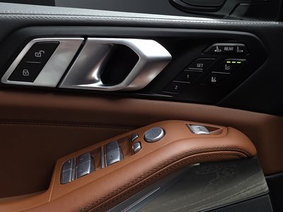 2025 BMW X7 — миниатюра 29