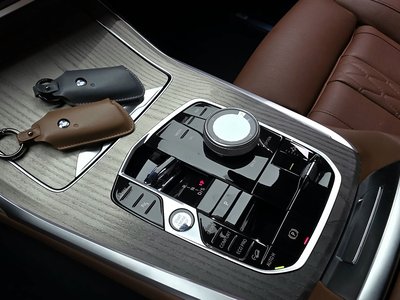 2025 BMW X7 — миниатюра 12