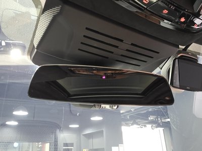 2025 BMW X7 — миниатюра 30