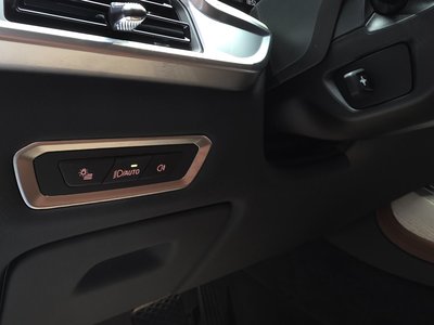 2025 BMW X7 — миниатюра 34