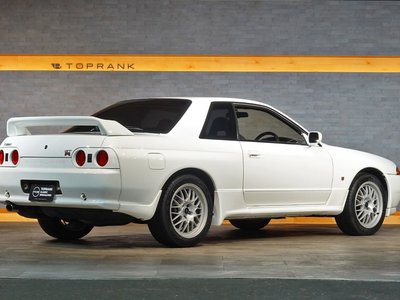 NISSAN SKYLINE GT-R - 4