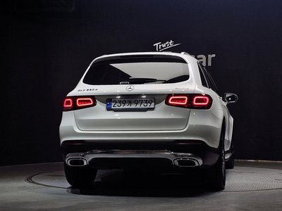 2021 Mercedes-BENZ GLC photo 4