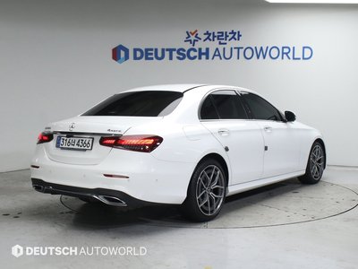 MERCEDES-BENZ E-CLASS - 2