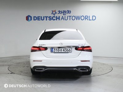 MERCEDES-BENZ E-CLASS - 3