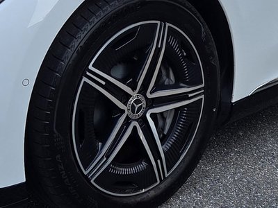 2024 Mercedes-BENZ EQE photo 6