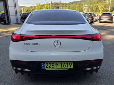 2024 Mercedes-BENZ EQE photo 3