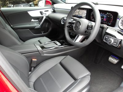 2025 Mercedes-BENZ A-CLASS 照片 4