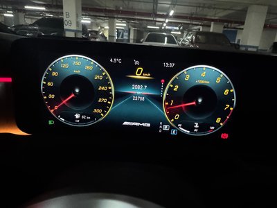 MERCEDES-BENZ CLA - 6