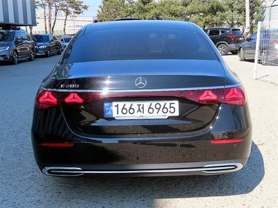 MERCEDES-BENZ E-CLASS - 3