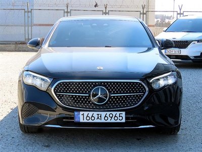 MERCEDES-BENZ E-CLASS - 1