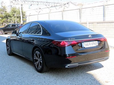 MERCEDES-BENZ E-CLASS - 2
