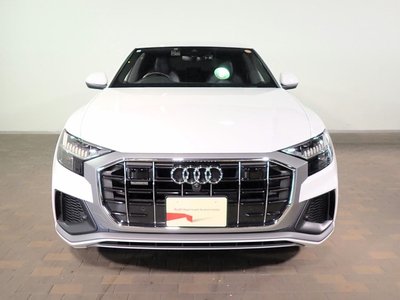 AUDI Q8 - 2