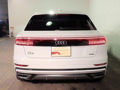 AUDI Q8 - 5