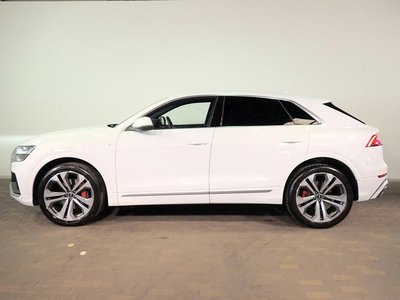 AUDI Q8 - 3