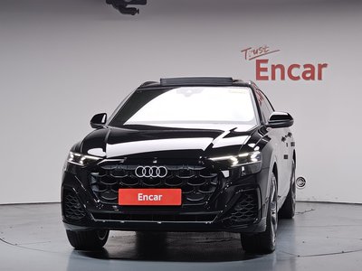 AUDI Q8 - 2
