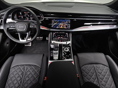 AUDI Q8 - 5