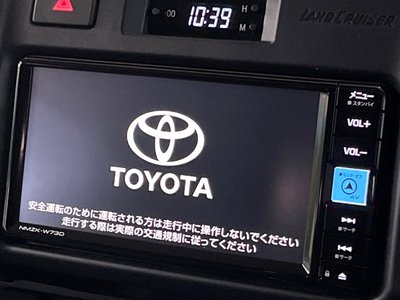 TOYOTA LAND CRUISER 70 - 3