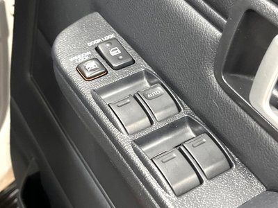 صورة مصغرة 40 لـ 2025 Toyota LAND CRUISER 70
