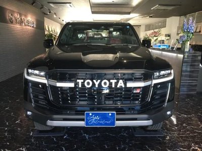 TOYOTA LAND CRUISER 300 - 1