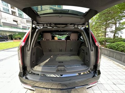2021 Cadillac ESCALADE 5TH GENERATION — миниатюра 16