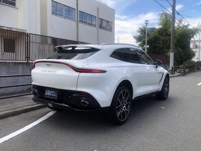 ASTON MARTIN DBX - 8